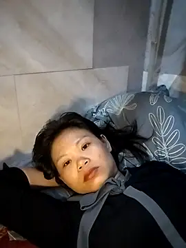 LinhNa999 online show from 03-08-26, 01:55