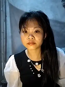 LinhNa999 online show from 02-15-26, 12:15