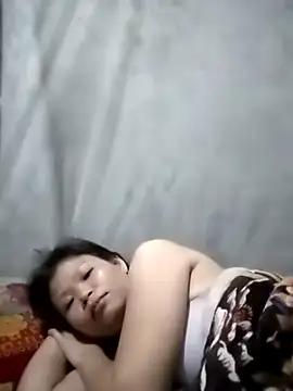 LinhNa999 online show from 11-11-25, 02:17