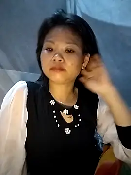 LinhNa999 online show from 02-16-26, 01:37