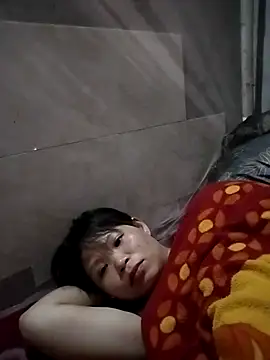 LinhNa999 online show from 02-05-26, 12:45