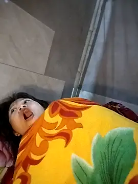 LinhNa999 online show from 11-29-25, 02:12