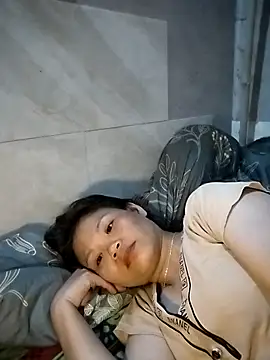 LinhNa999 online show from 03-25-26, 12:48