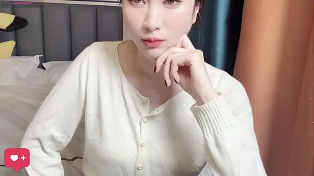 Snapshot of wuyueaini chatting on 10-31-25, 12:13 wuyueaini online show from 10-31-25, 12:13