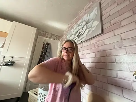 Anastasia-BlondeXX online show from 02-24-26, 09:21
