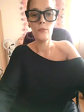 Mila Luciphya online show from 11-09-25, 12:42