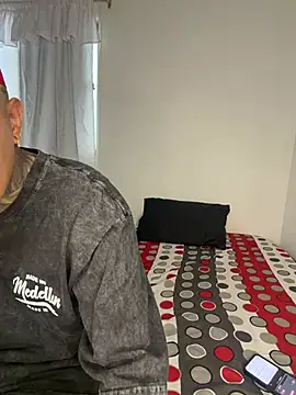 golden girl house online show from 02-24-26, 09:26