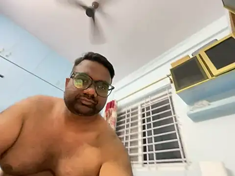 snickersnee online show from 10-11-25, 04:08