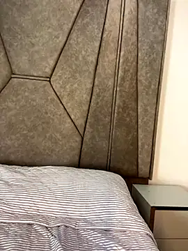 Isabela Colins online show from 09-18-25, 01:14