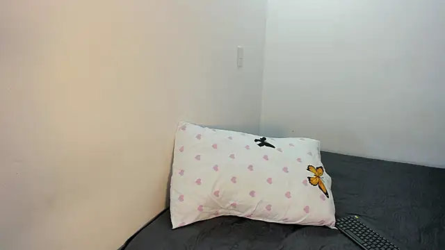 CristinaPiccone online show from 11-14-25, 08:12