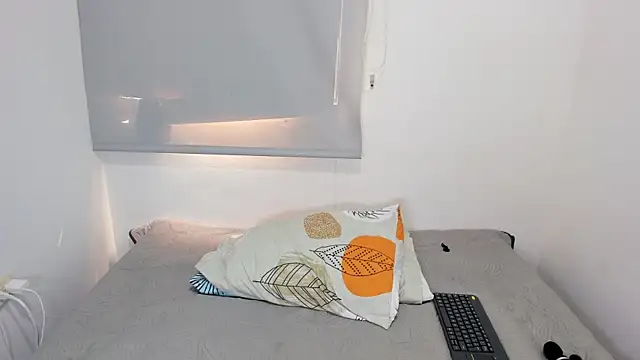 CristinaPiccone online show from 12-21-25, 03:03