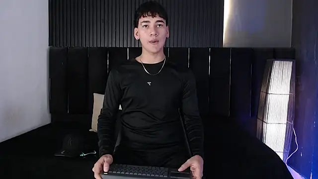 Dominic ghost online show from 07-10-26, 08:20