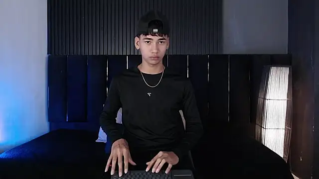 Dominic ghost online show from 04-09-26, 12:45
