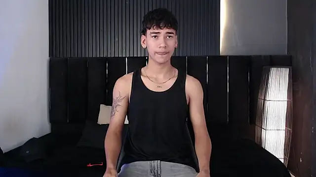 Dominic ghost online show from 04-12-26, 12:58