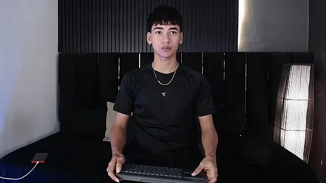 Dominic ghost online show from 04-10-26, 01:12