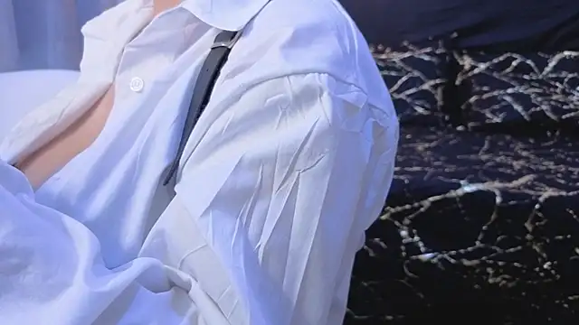 elowen halley1 online show from 11-09-25, 07:40