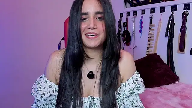 elowen halley1 online show from 04-09-26, 06:47