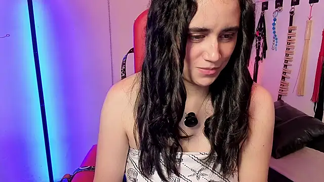 elowen halley1 online show from 03-29-26, 06:42