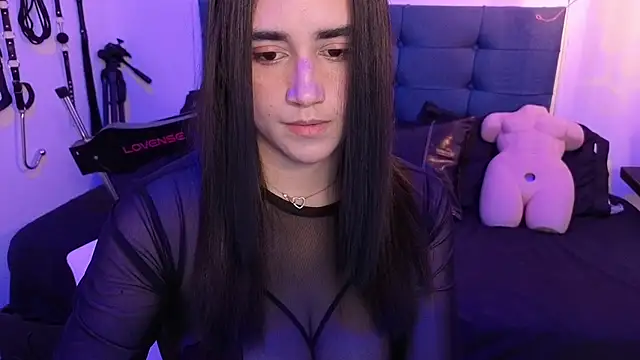 elowen halley1 online show from 10-07-25, 07:59