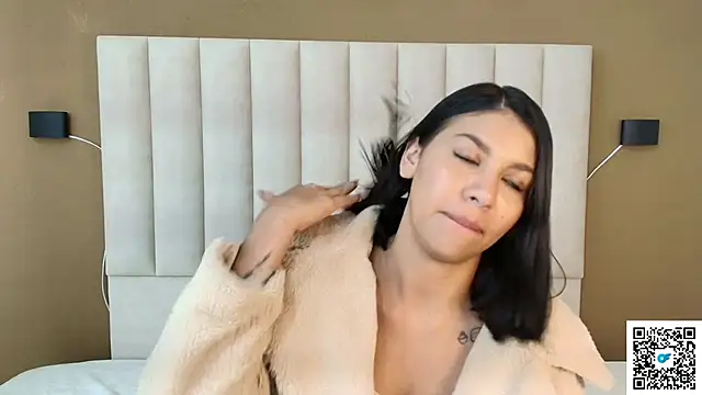 Snapshot of goddess_saori_ chatting on 10-21-25, 01:05 goddess saori  online show from 10-21-25, 01:05