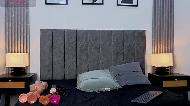 Liam forest  online show from 10-07-25, 04:57