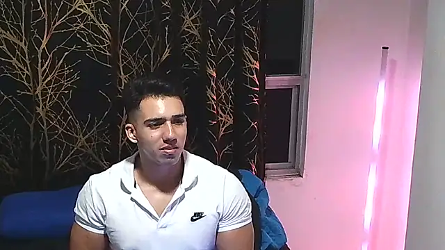 Liam forest  online show from 10-23-25, 05:39