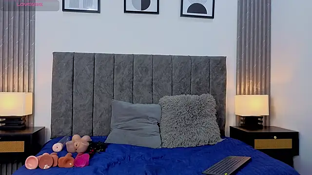 Liam forest  online show from 10-19-25, 04:48