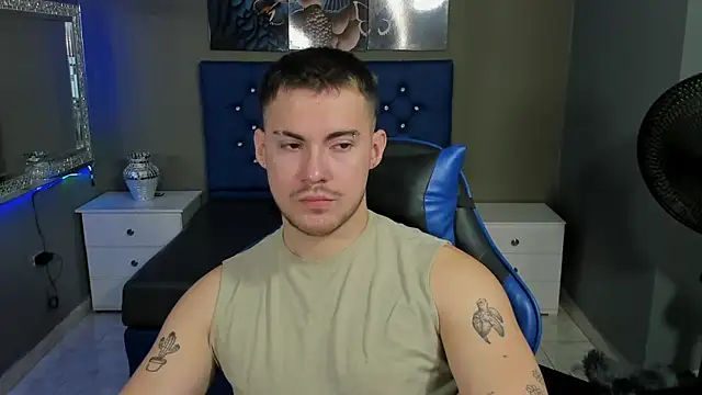 BrunoWalkerr online show from 09-11-25, 01:11