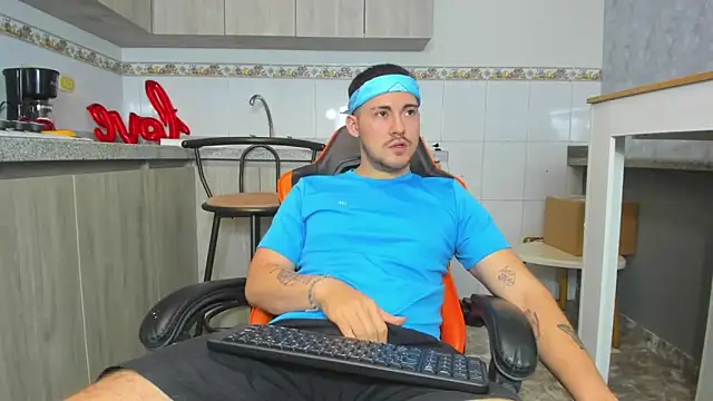 BrunoWalkerr online show from 09-16-25, 01:01
