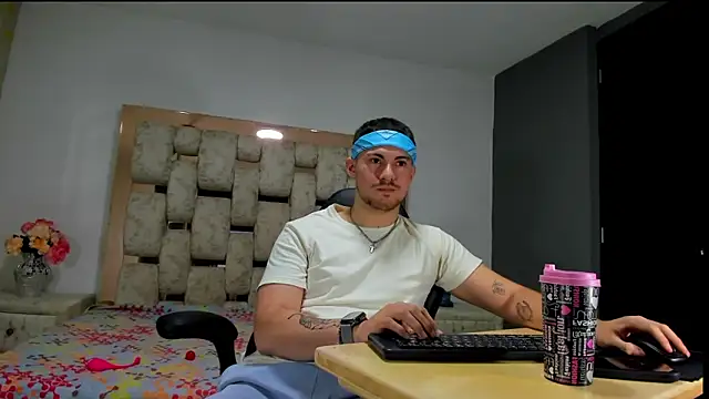 BrunoWalkerr online show from 09-14-25, 01:11