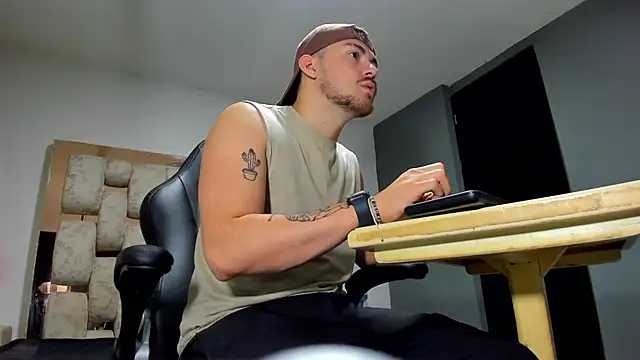 BrunoWalkerr online show from 09-25-25, 12:33