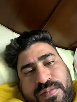 Snapshot of Hotguyforfun chatting on 12-17-25, 10:09 Hotguyforfun online show from 12-17-25, 10:09