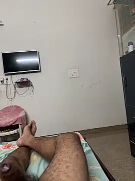 Snapshot of Hotguyforfun chatting on 10-21-25, 10:53 Hotguyforfun online show from 10-21-25, 10:53