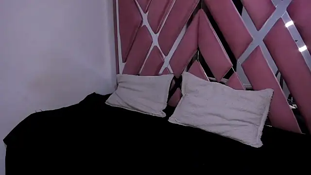 Alynn Bri  online show from 02-08-26, 02:20