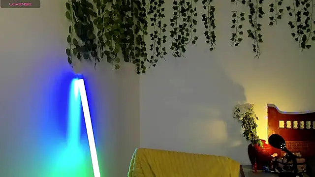 Ariana Spring online show from 02-08-26, 02:04