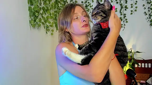 Ariana Spring online show from 03-21-26, 06:03