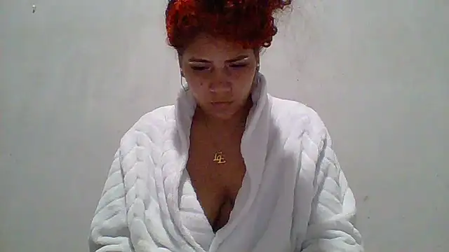 Snapshot of Daila_Lucia chatting on 03-15-26, 04:41 Daila Lucia online show from 03-15-26, 04:41