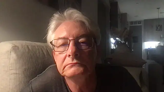 Snapshot of Daddy_Mike69 chatting on 05-16-26, 05:17 Daddy Mike69 online show from 05-16-26, 05:17