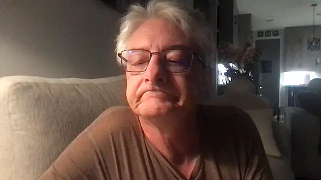 Snapshot of Daddy_Mike69 chatting on 05-07-26, 08:39 Daddy Mike69 online show from 05-07-26, 08:39