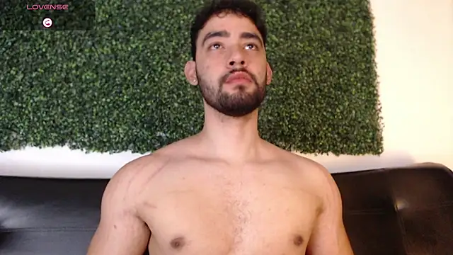 Snapshot of sam_ford_2 chatting on 05-08-26, 12:58 sam ford 2 online show from 05-08-26, 12:58