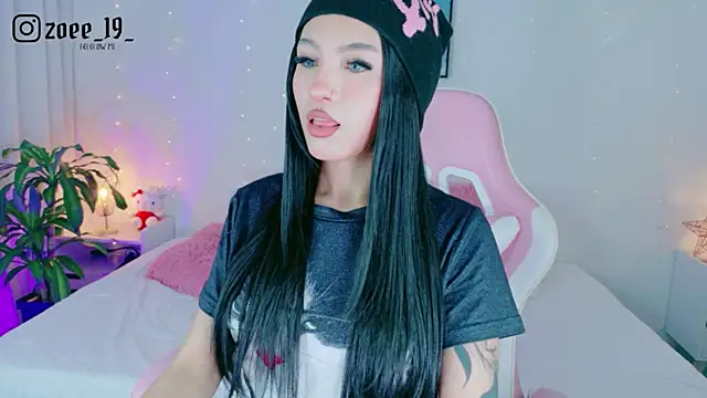 cuteezoe online show from 03-17-26, 03:31