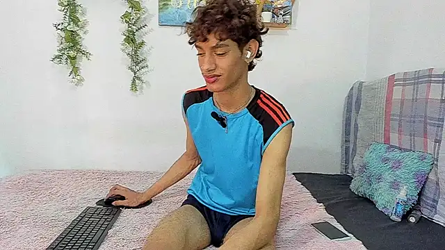 Peterfrost19 online show from 11-09-25, 03:32