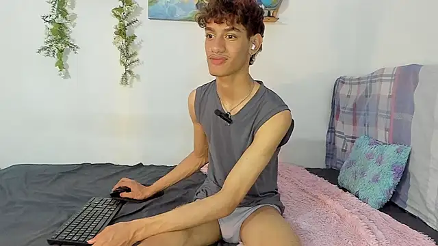 Peterfrost19 online show from 10-08-25, 11:05