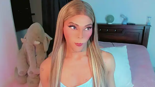 Flora Minx online show from 12-16-25, 07:34