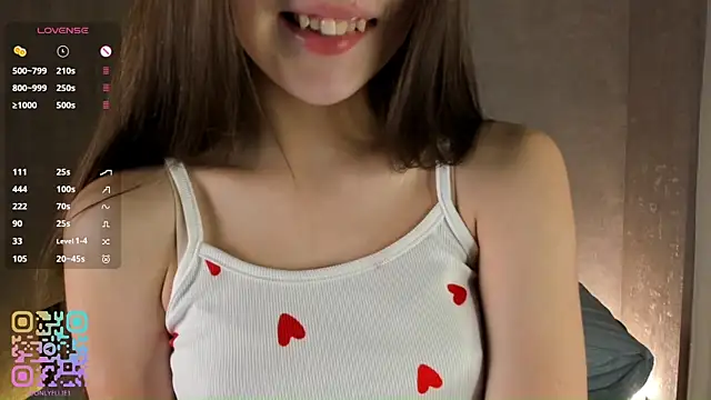 LynetteDanley online show from 10-17-25, 01:35