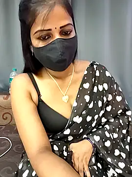 Snapshot of Misss-julli chatting on 10-04-25, 03:41 Misss-julli online show from 10-04-25, 03:41