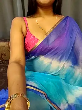 Misss-julli online show from 11-17-25, 06:50