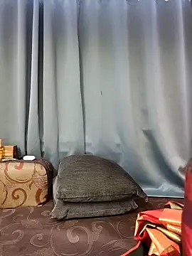 Misss-julli online show from 11-27-25, 05:41