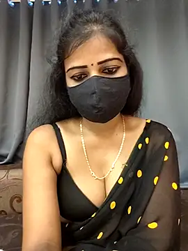 Snapshot of Misss-julli chatting on 09-21-25, 12:38 Misss-julli online show from 09-21-25, 12:38