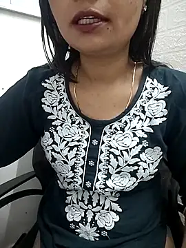 Vaani Actress online show from 03-19-26, 02:28